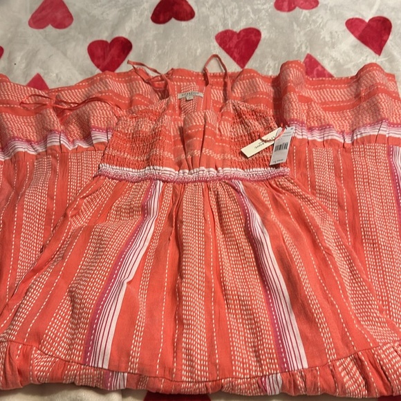 NWT Liverpool Los Angeles
Racer Back Tiered Maxi Dress with Smocking in coral - Picture 9 of 17